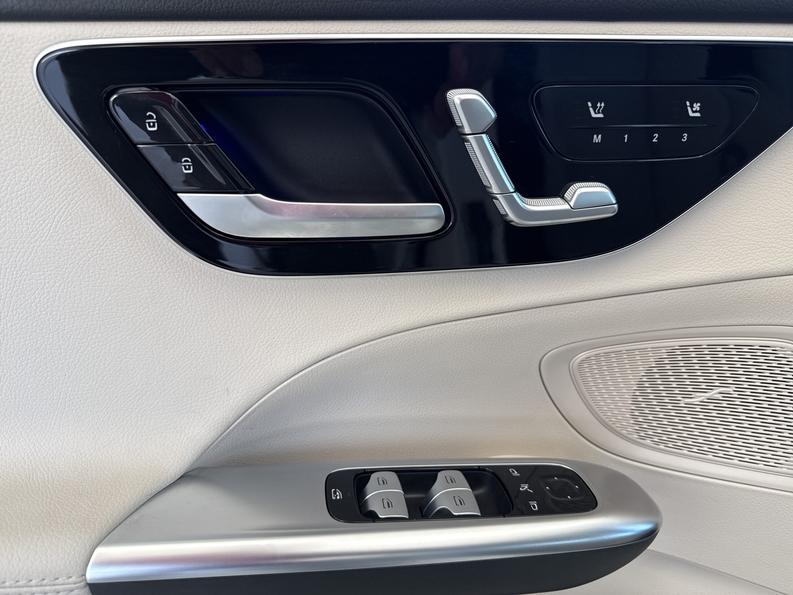 2024 Mercedes-Benz  C 300