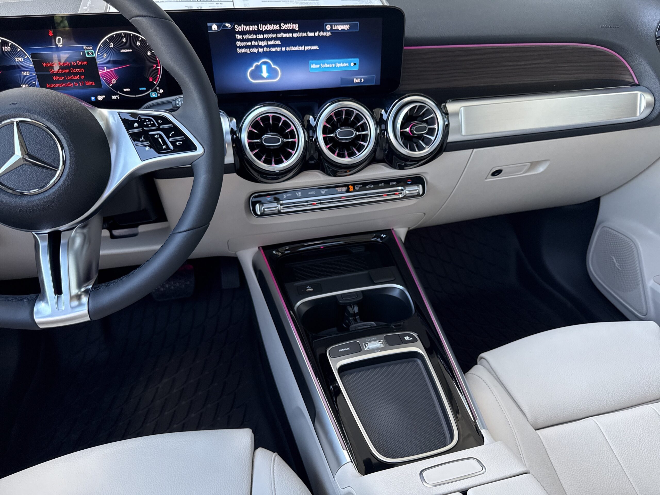 2026 Mercedes-Benz  GLB 250