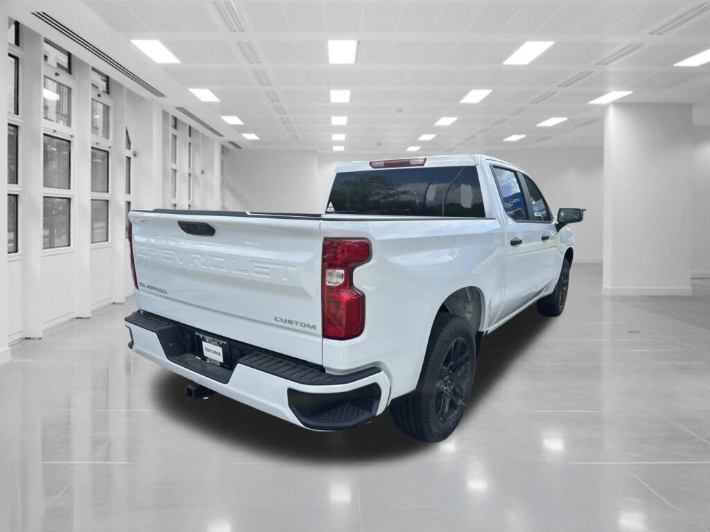 2025 Chevrolet Silverado 1500 Custom