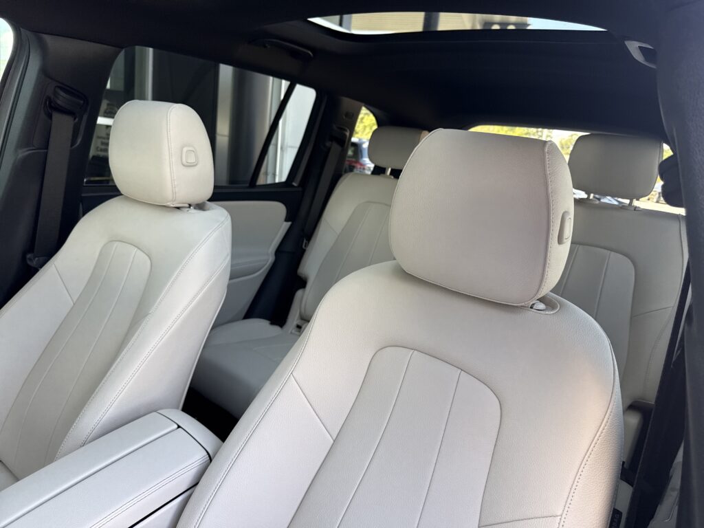 2026 Mercedes-Benz  GLB 250