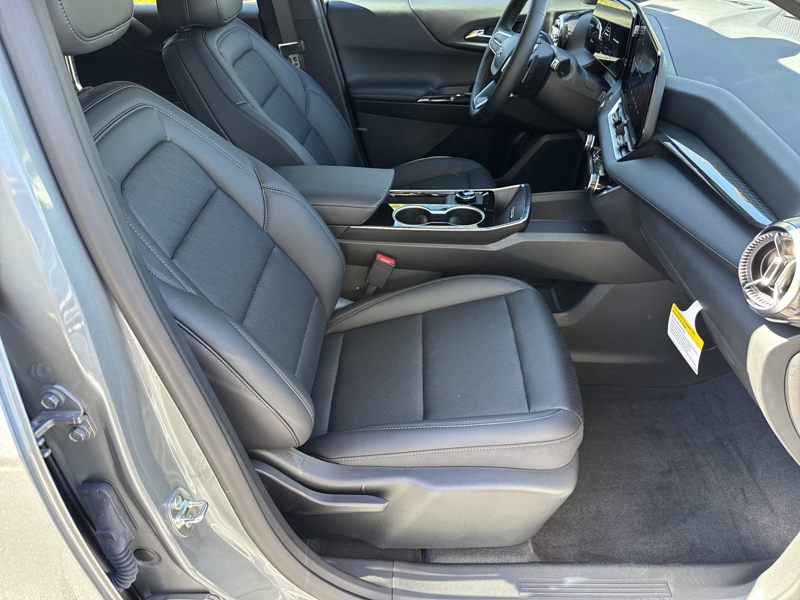 2027 Chevrolet Equinox FWD LT