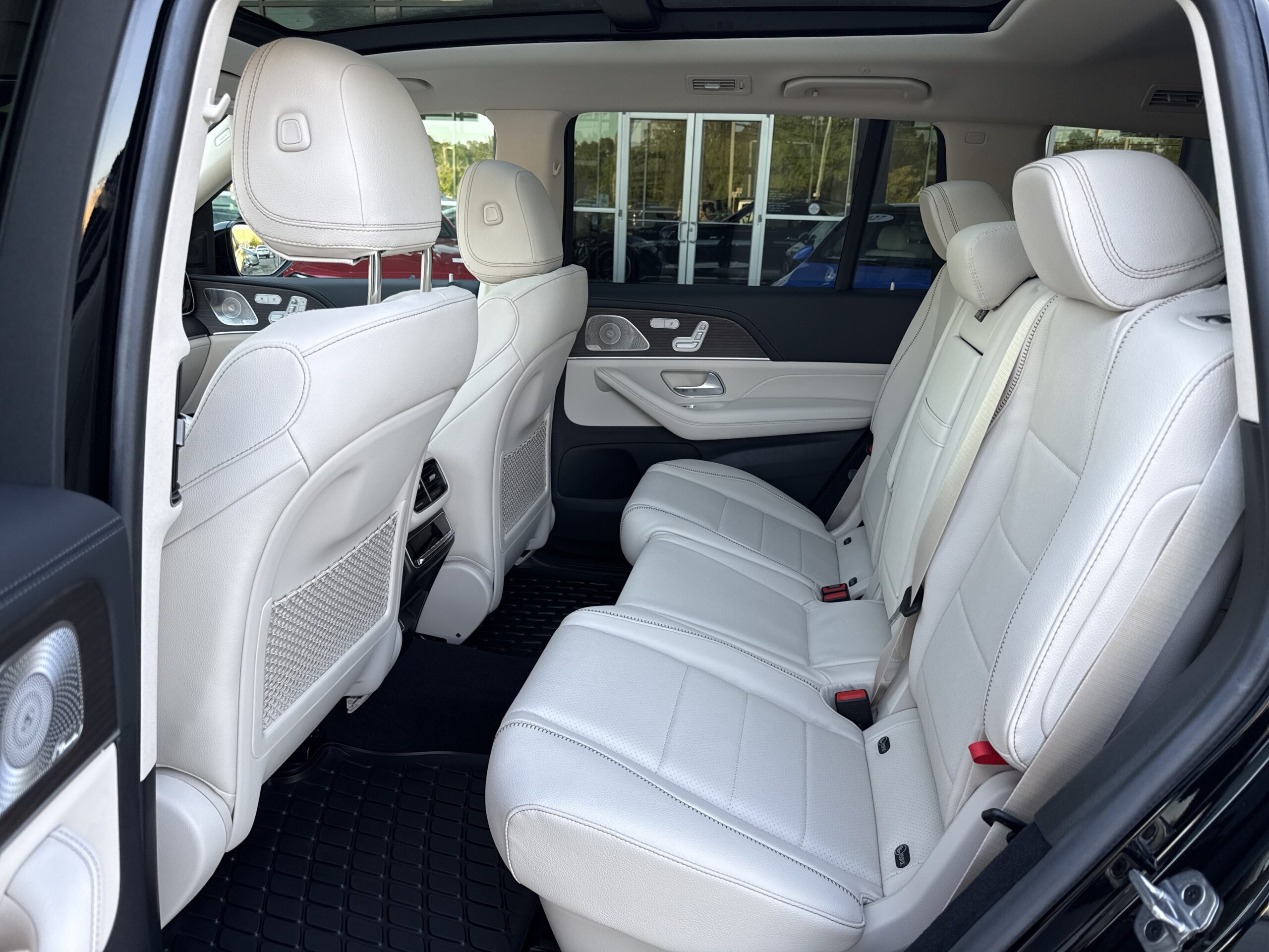 2027 Mercedes-Benz  GLS 450