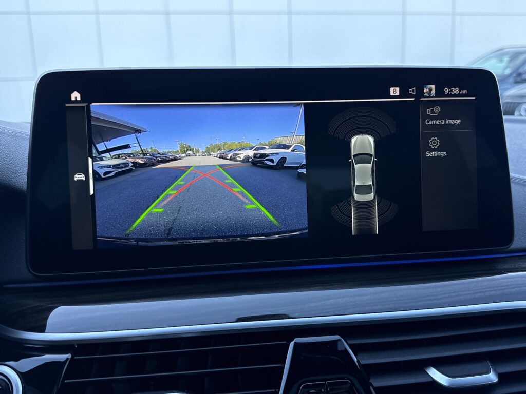 2022 BMW  M550i xDrive