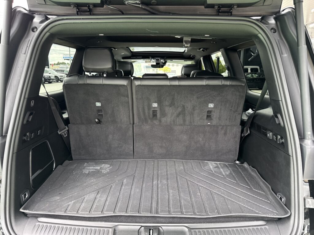 2025 Jeep Wagoneer Series II Carbide