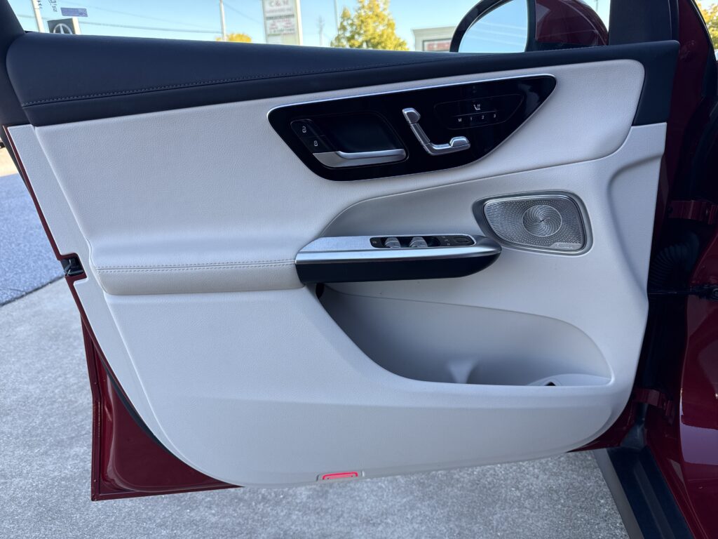 2024 Mercedes-Benz  GLC 300