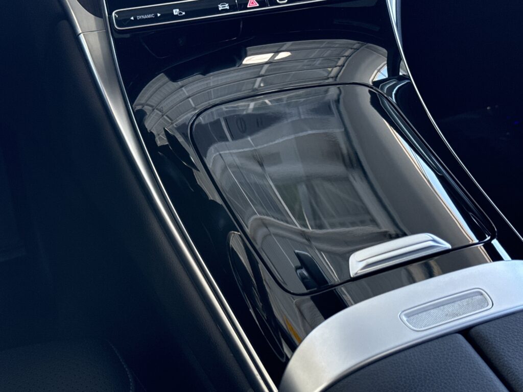 2025 Mercedes-Benz  GLC 300