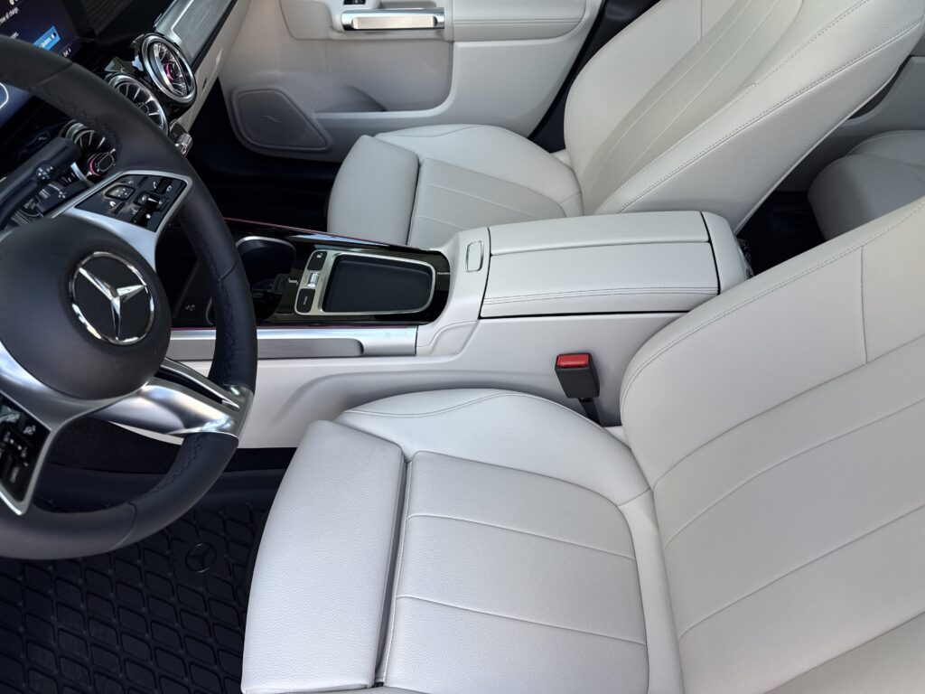 2026 Mercedes-Benz  GLB 250