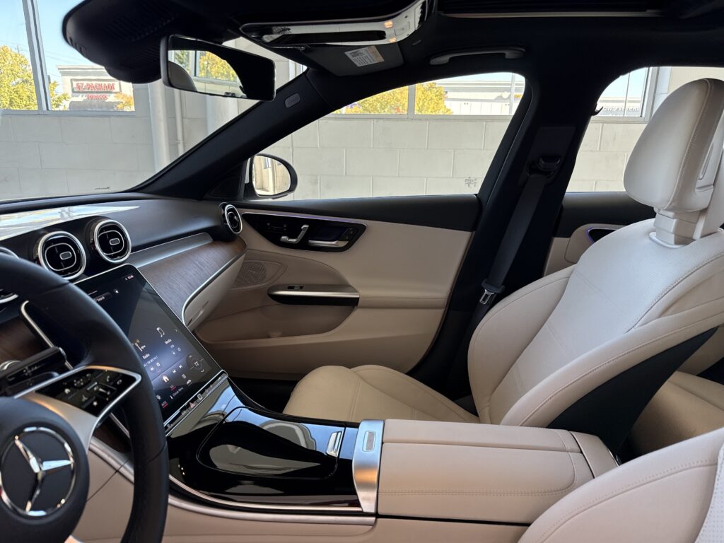 2024 Mercedes-Benz  C 300