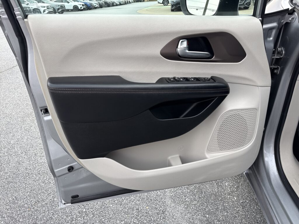 2017 Chrysler Pacifica LX