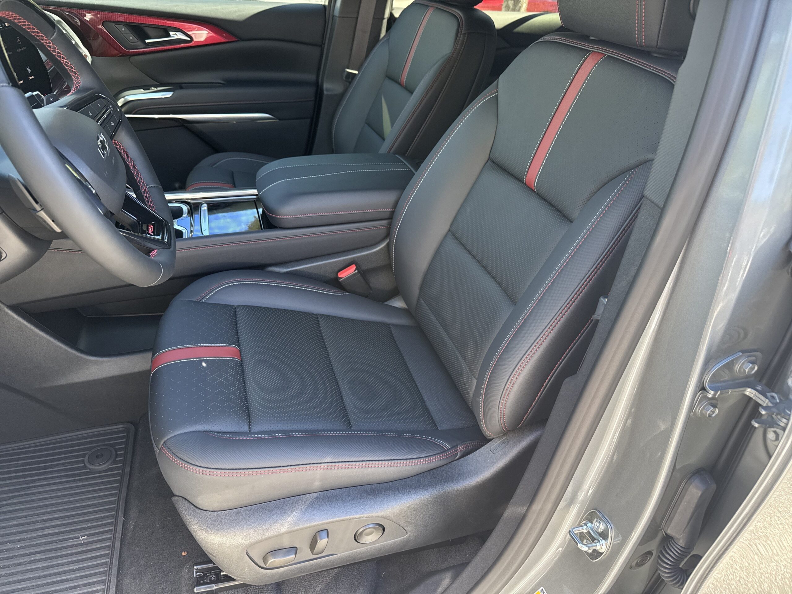 2026 Chevrolet Traverse FWD RS