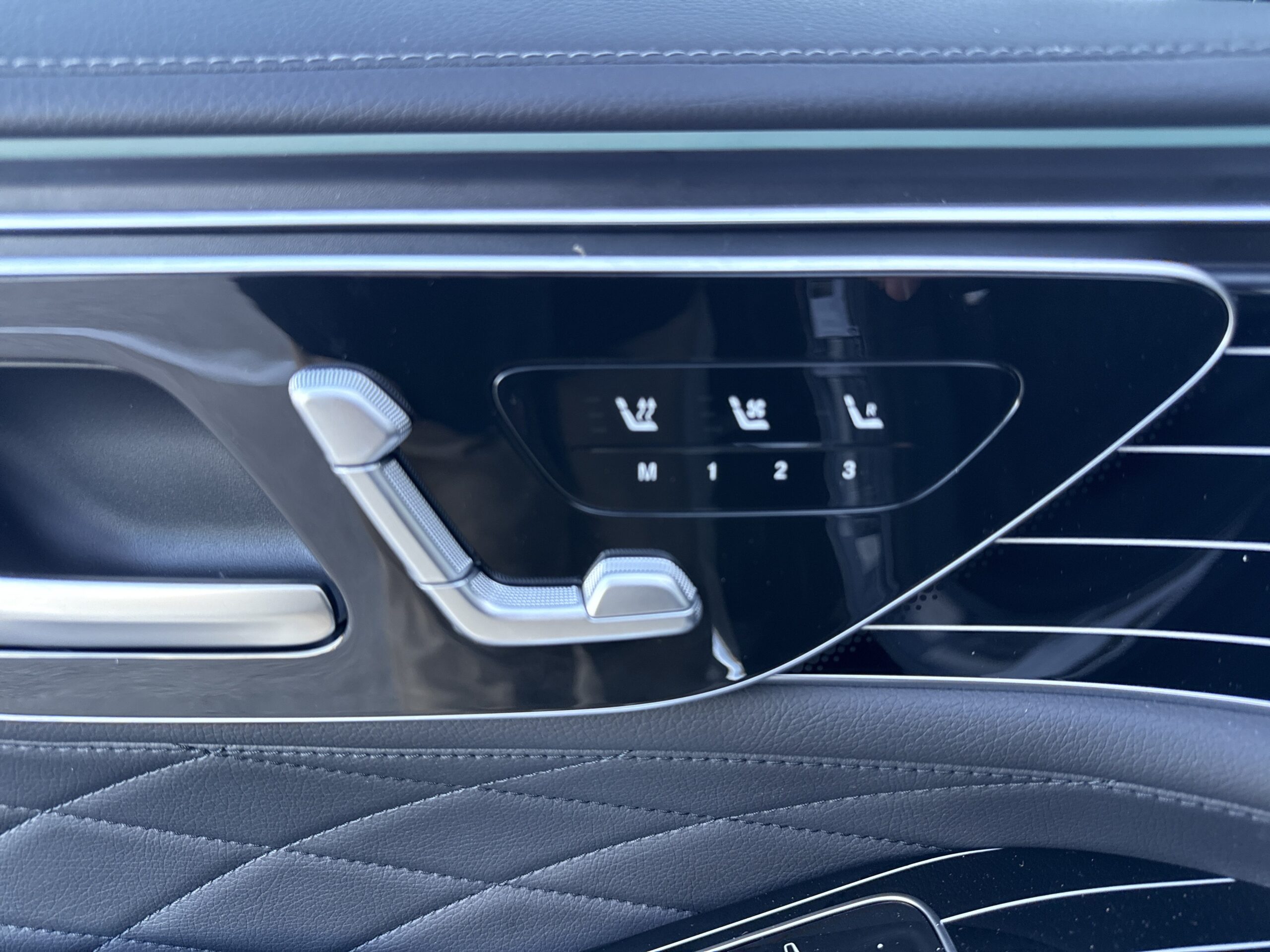 2027 Mercedes-Benz  S 580