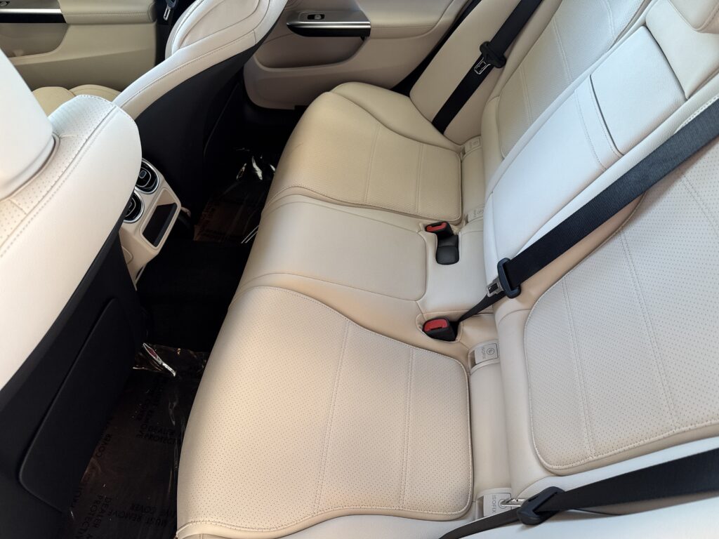 2024 Mercedes-Benz  C 300