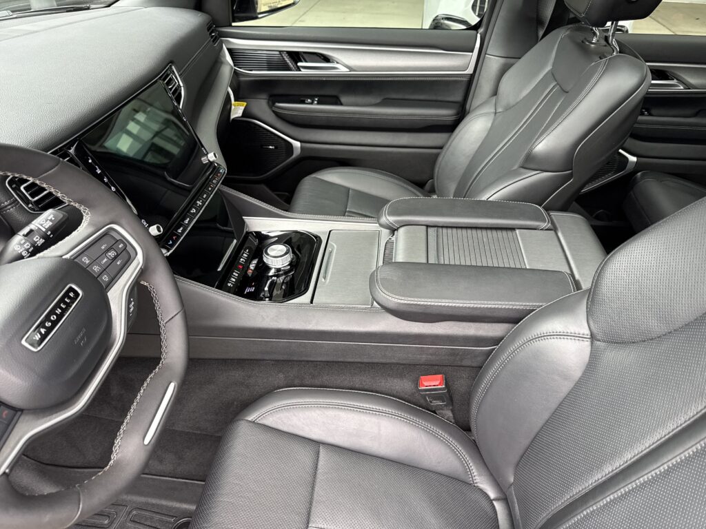 2025 Jeep Wagoneer Series II Carbide