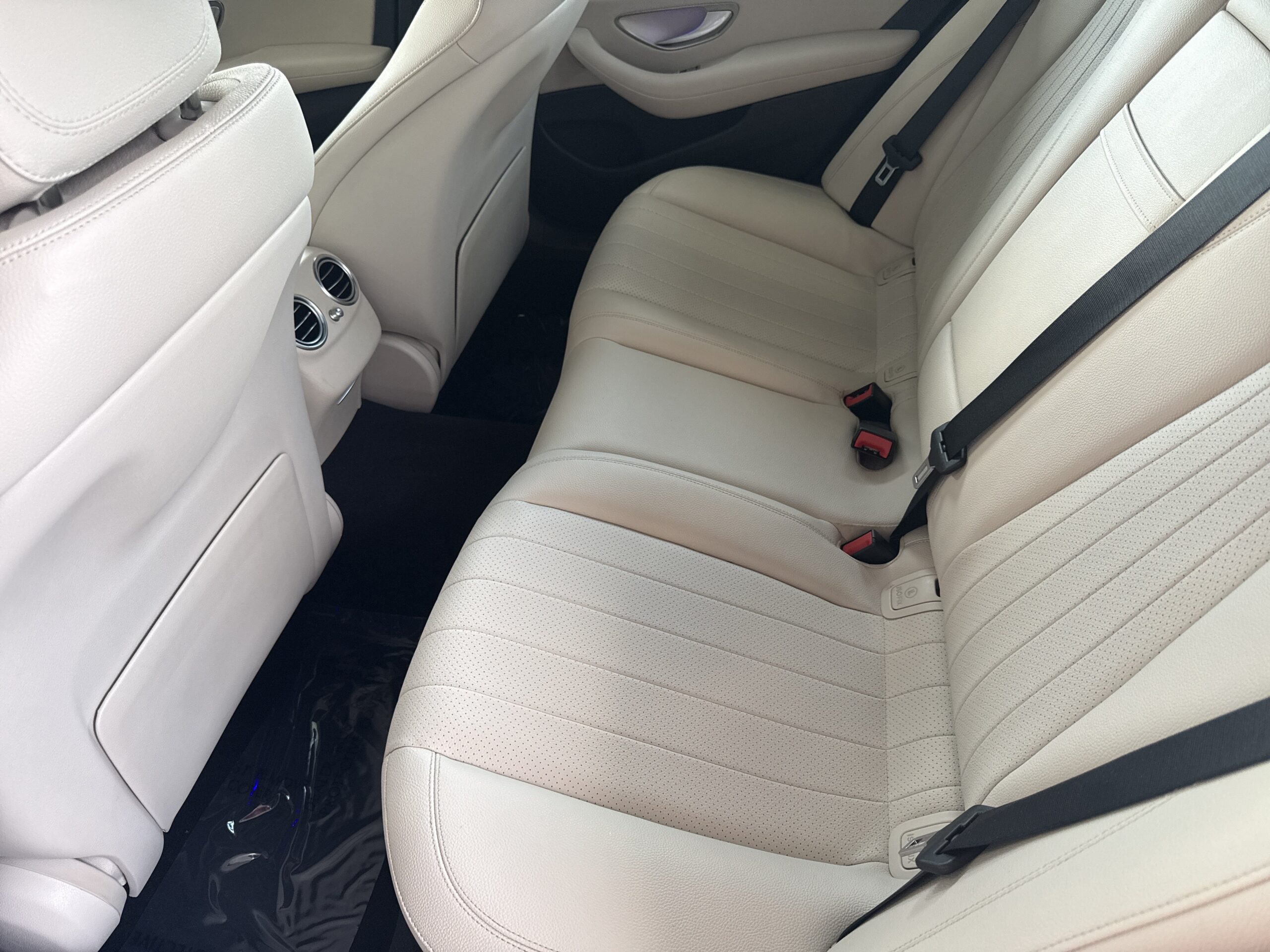 2022 Mercedes-Benz  E 350