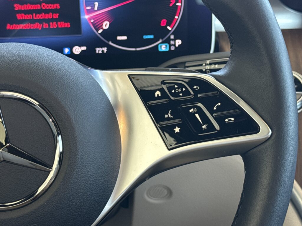 2024 Mercedes-Benz  C 300