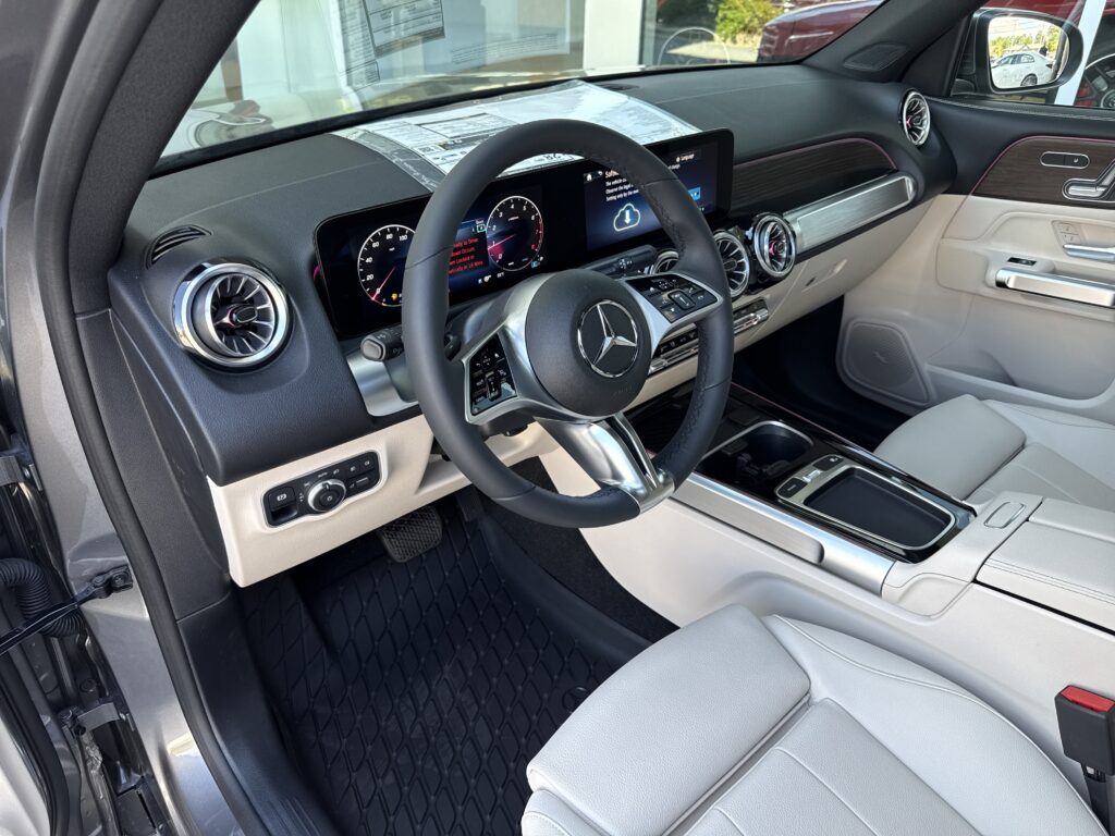 2026 Mercedes-Benz  GLB 250