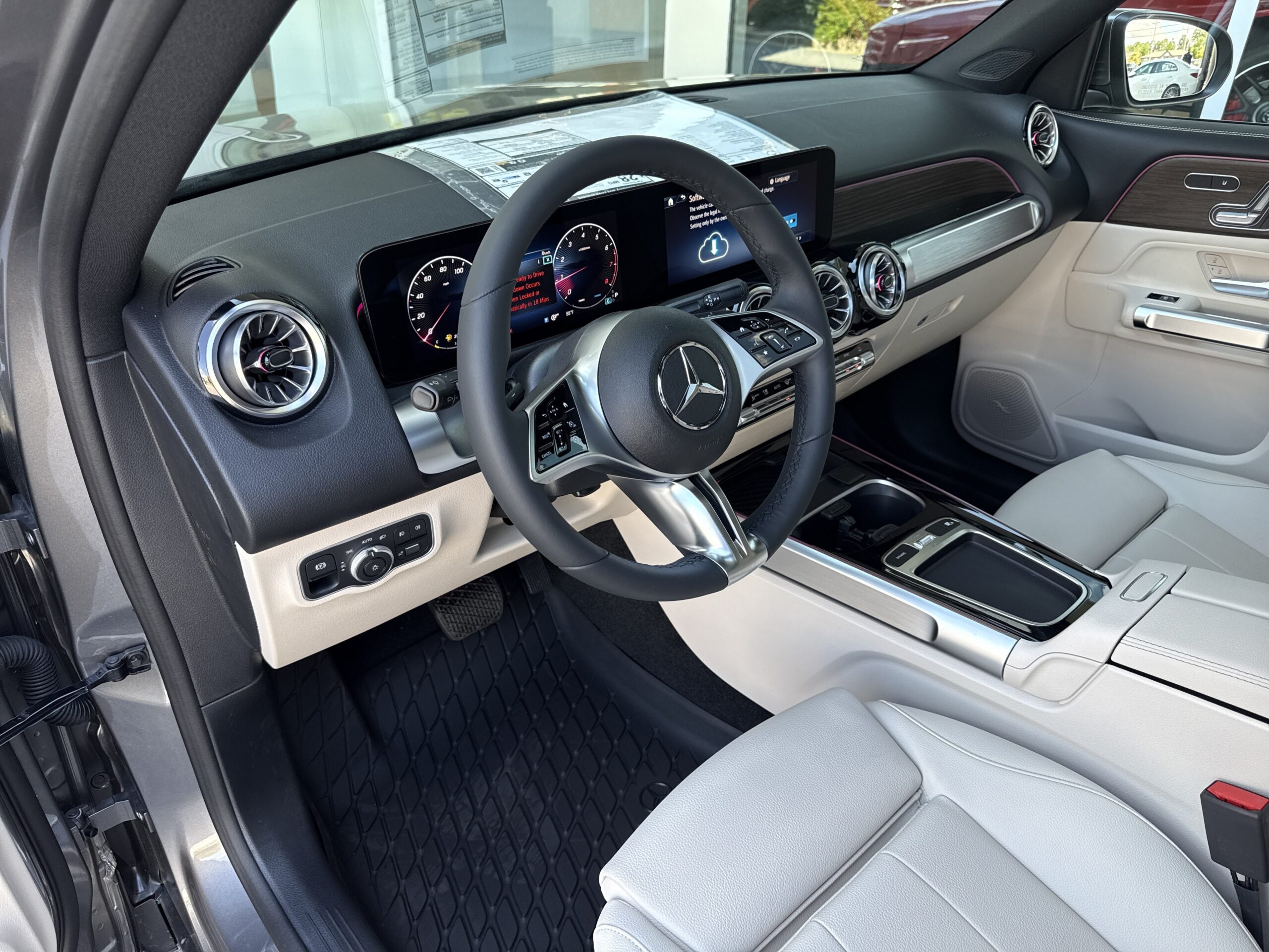 2026 Mercedes-Benz  GLB 250