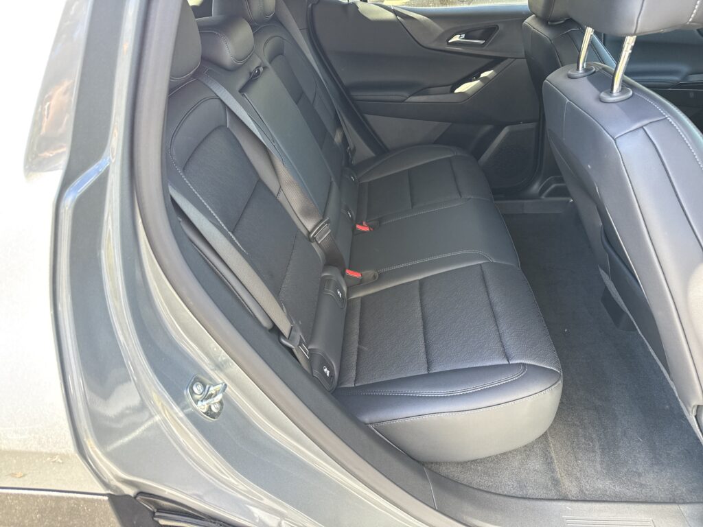 2027 Chevrolet Equinox FWD LT