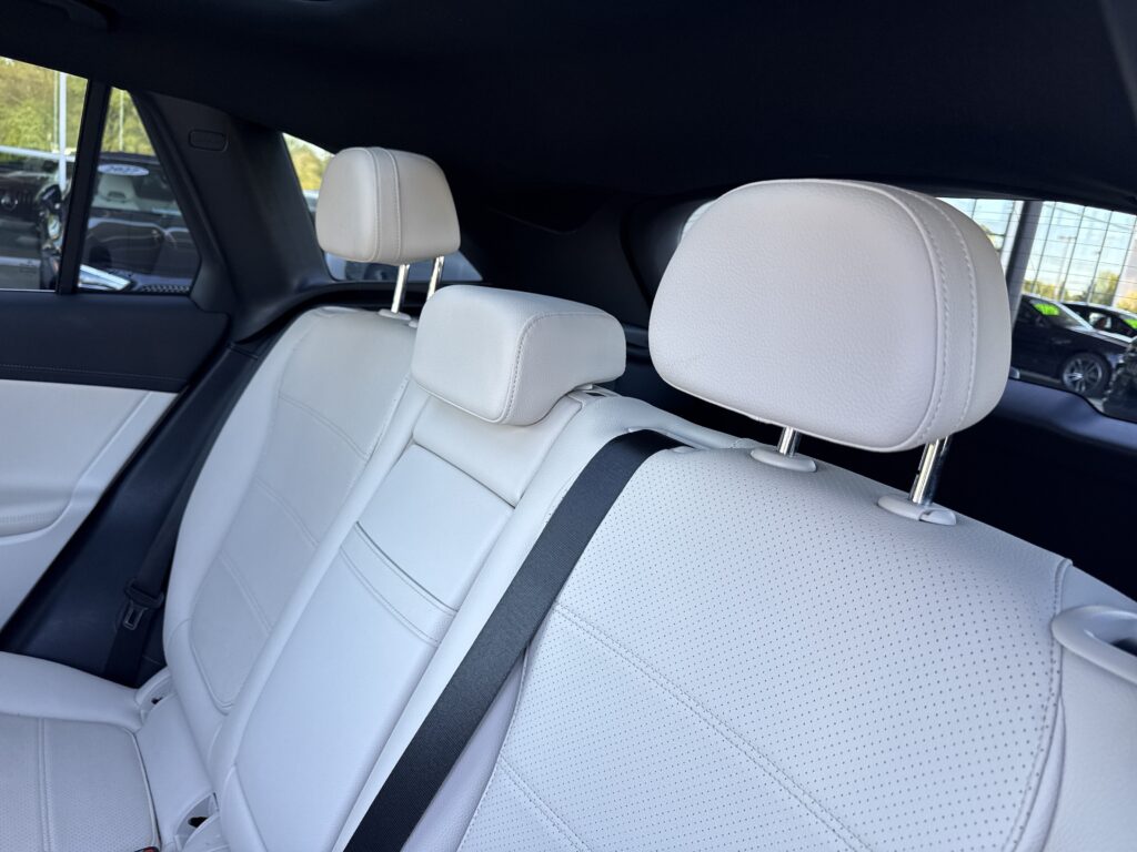2024 Mercedes-Benz  GLC 300