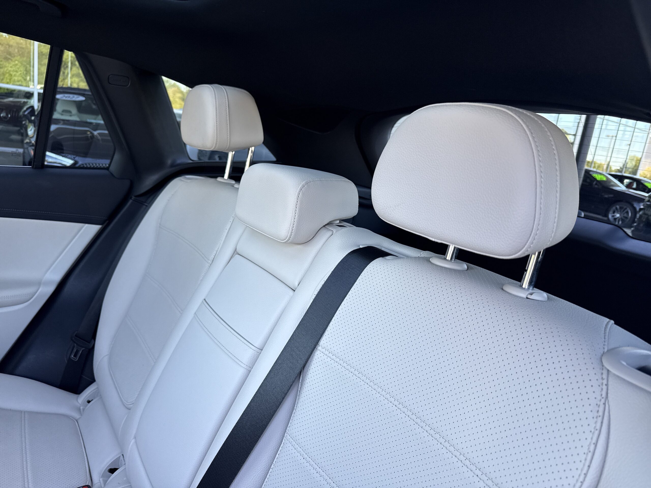 2024 Mercedes-Benz  GLC 300