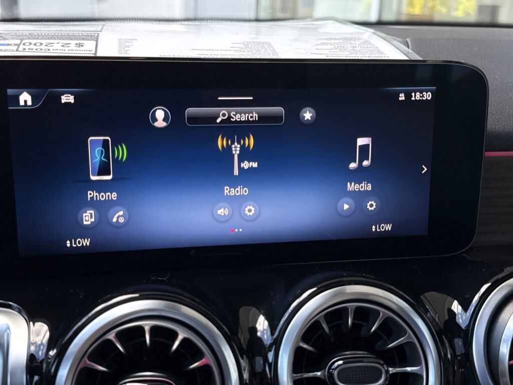 2026 Mercedes-Benz  GLB 250