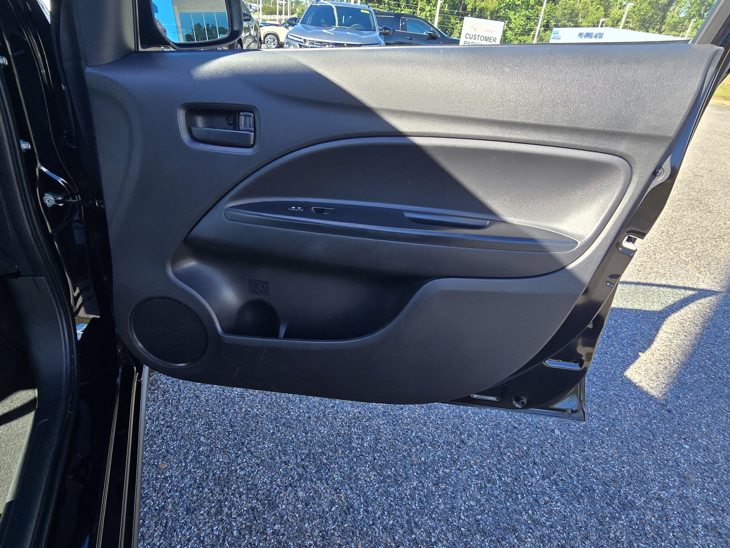 2024 Mitsubishi Mirage G4 LE