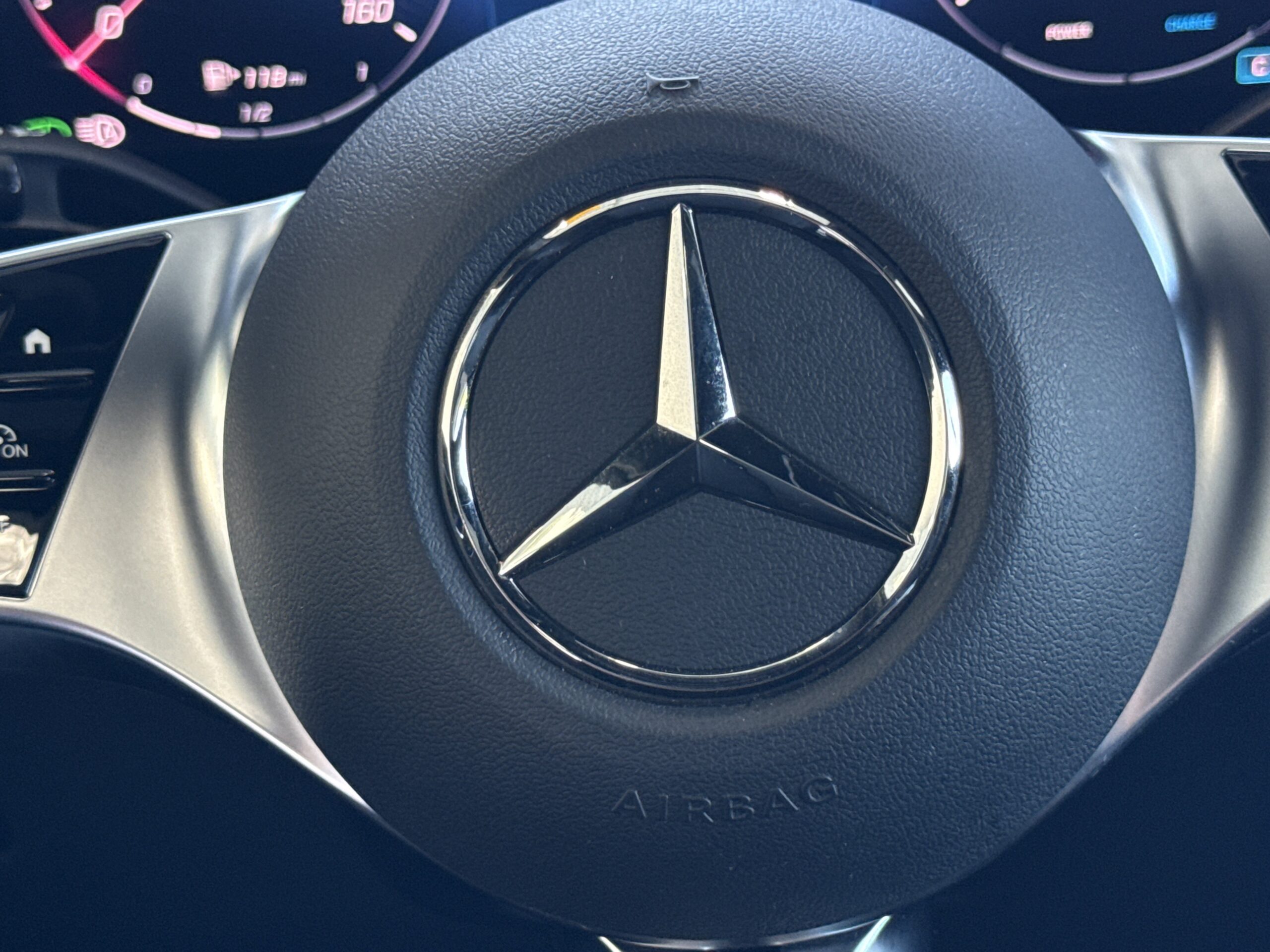 2025 Mercedes-Benz  GLC 300