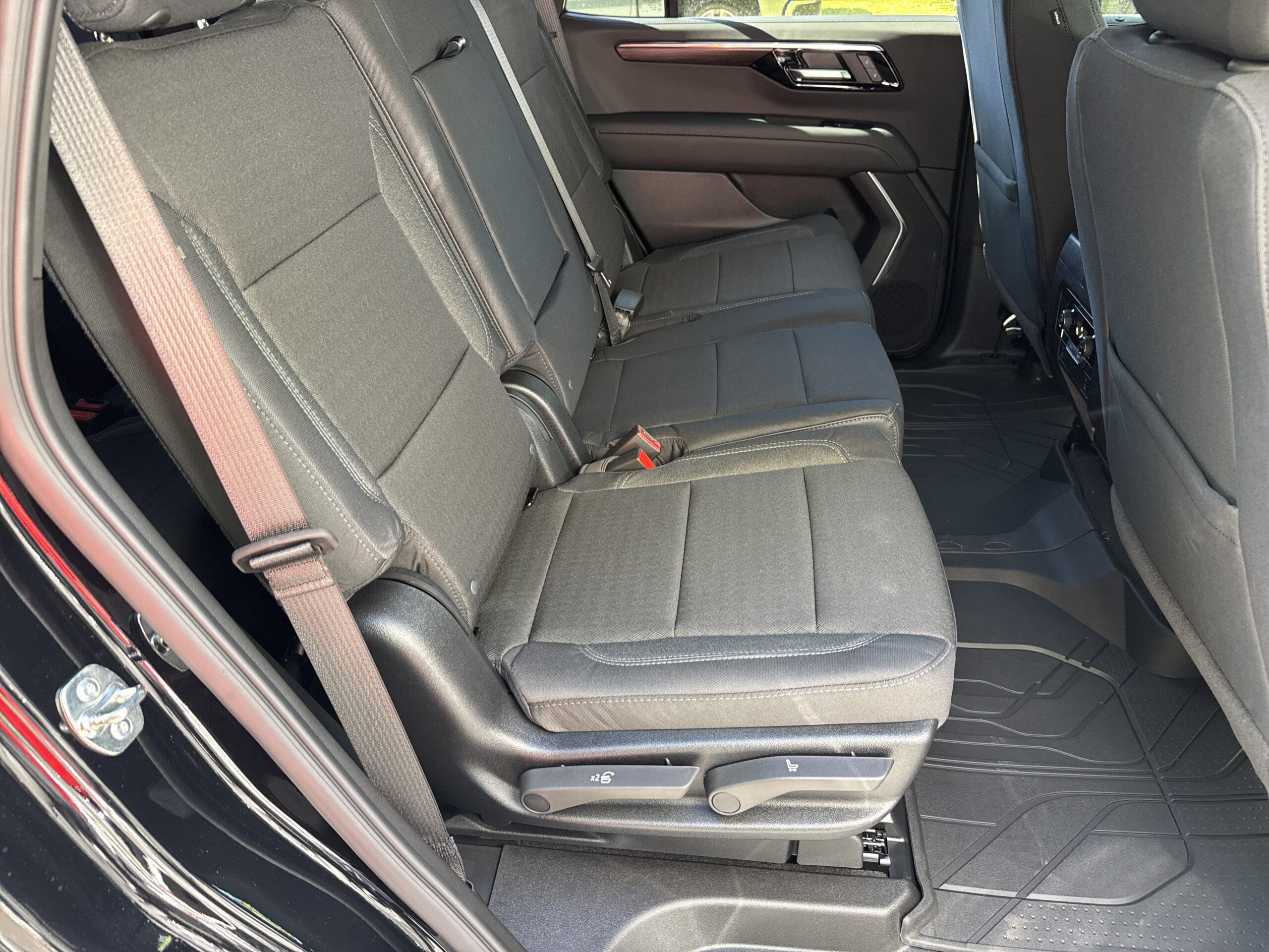 2027 Chevrolet Tahoe LS