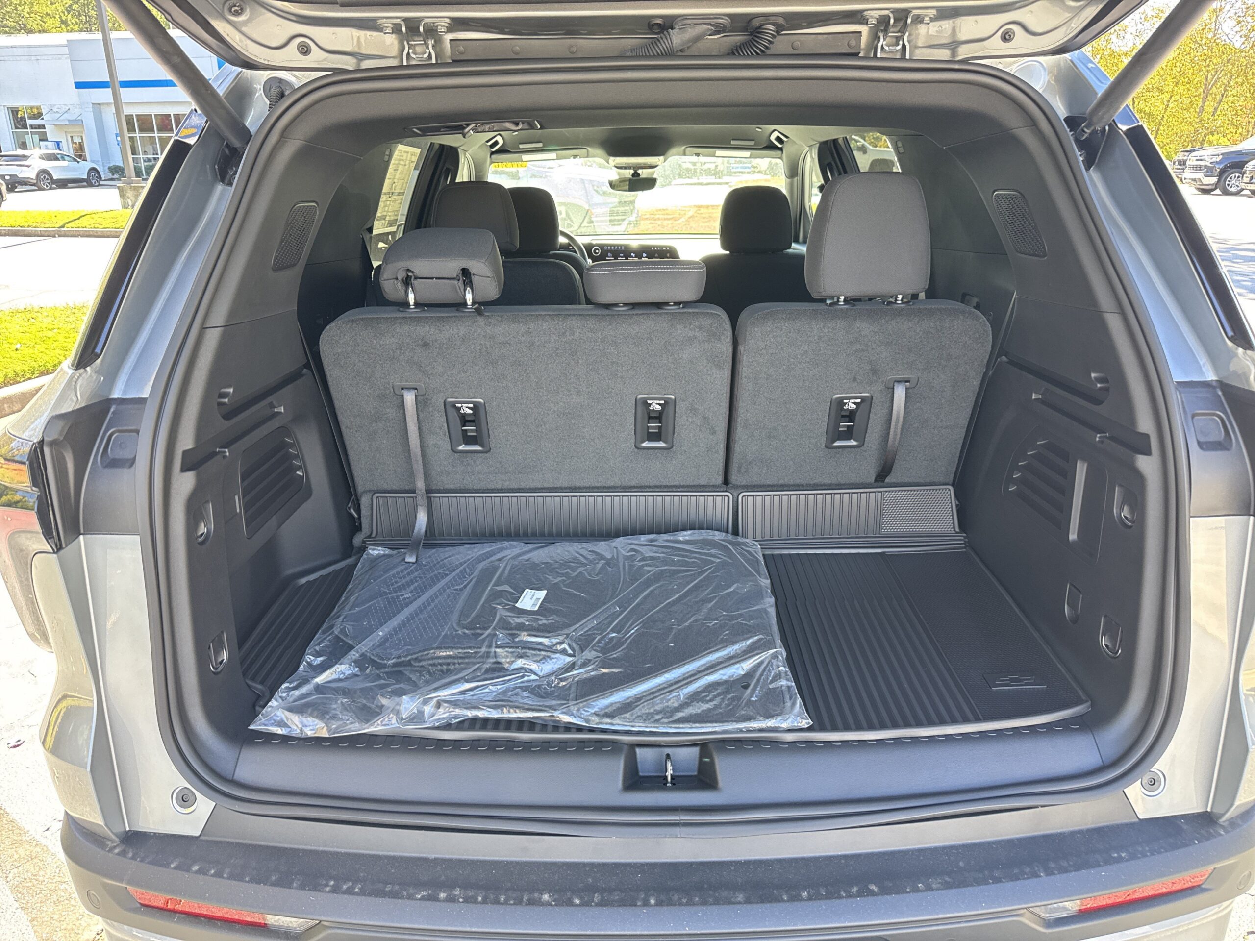 2026 Chevrolet Traverse FWD LT