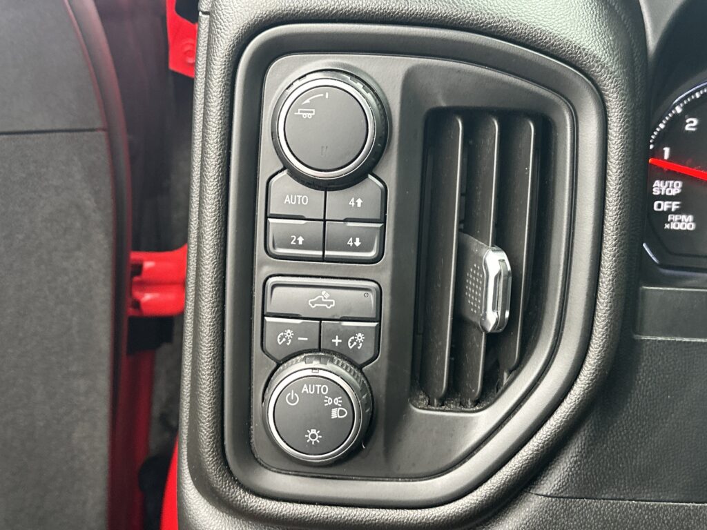 2021 Chevrolet Silverado 1500 Custom Trail Boss