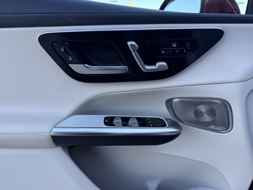 2024 Mercedes-Benz  GLC 300
