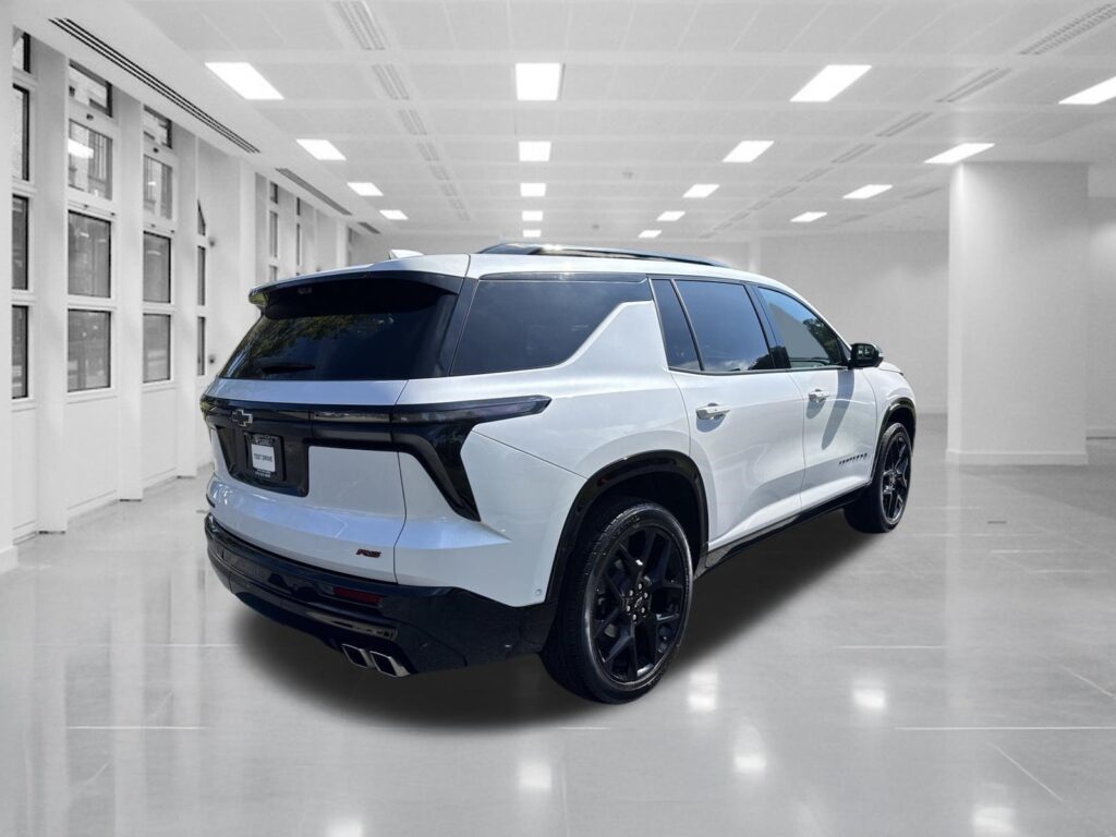 2025 Chevrolet Traverse FWD RS