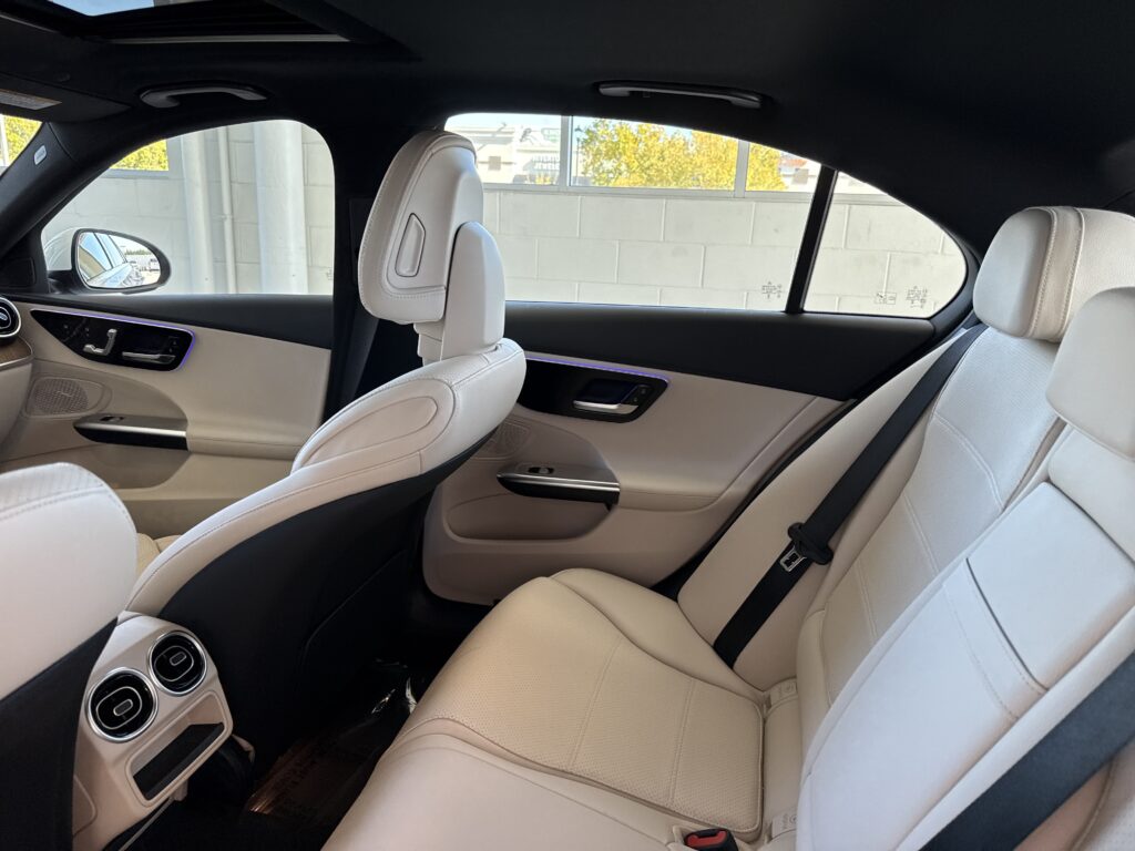 2024 Mercedes-Benz  C 300