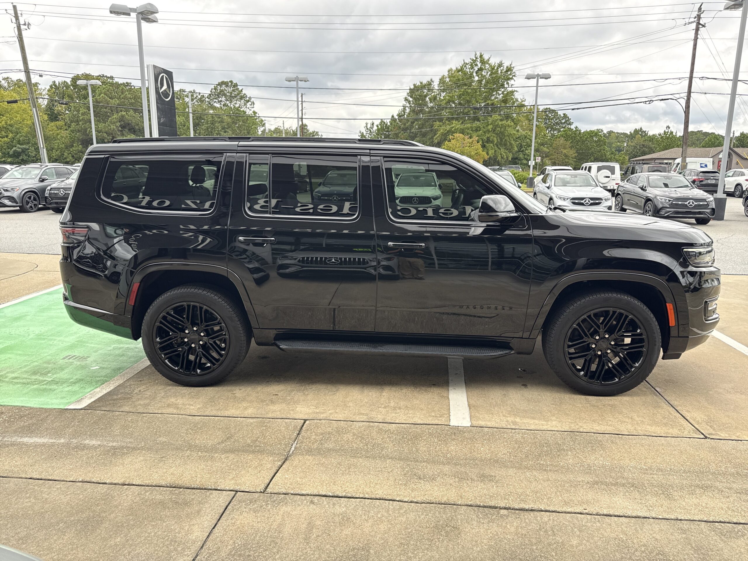 2025 Jeep Wagoneer Series II Carbide