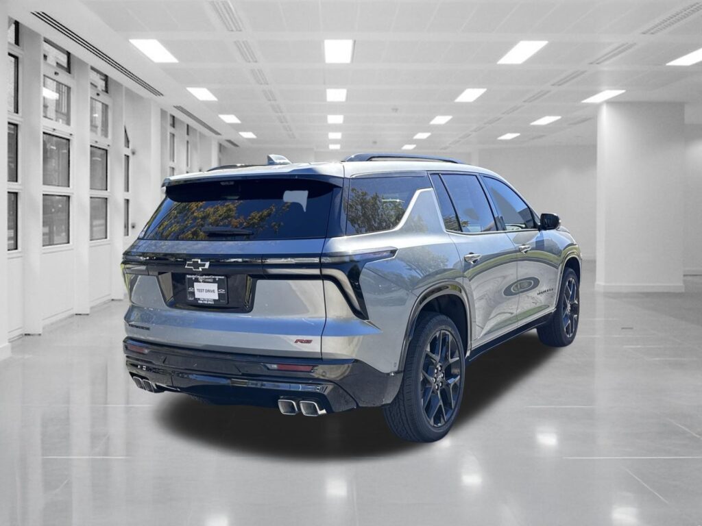 2026 Chevrolet Traverse FWD RS