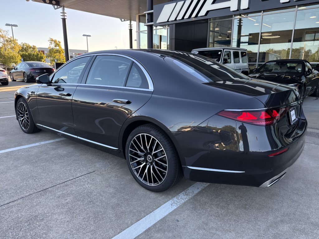 2027 Mercedes-Benz  S 580