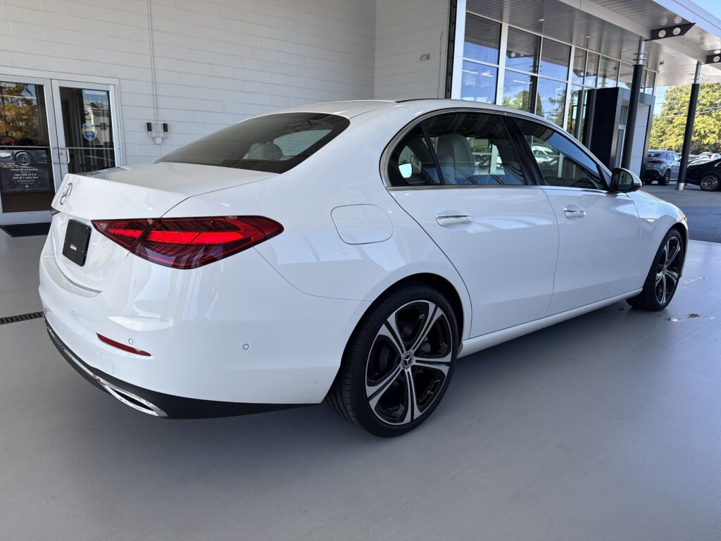 2024 Mercedes-Benz  C 300