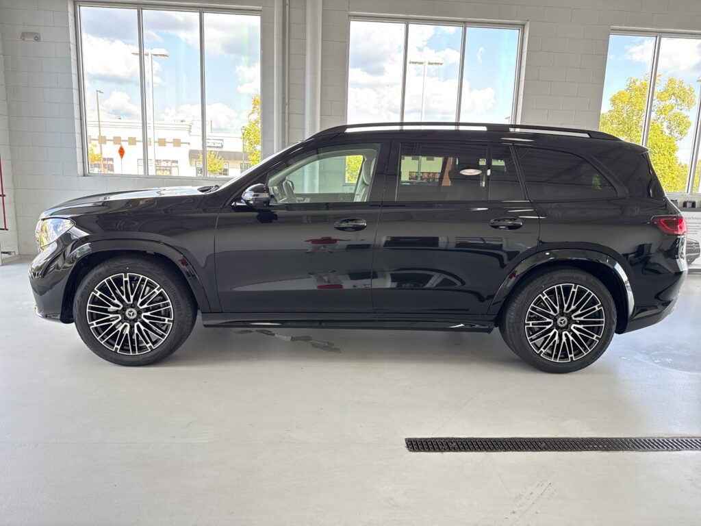 2027 Mercedes-Benz  GLS 450