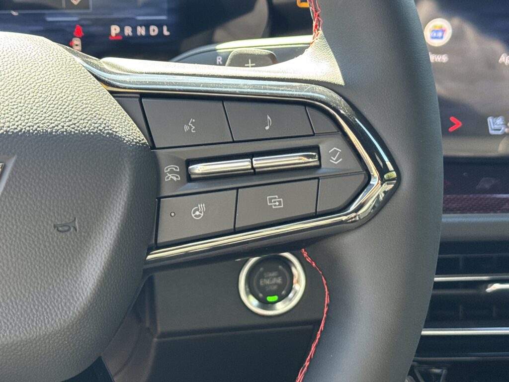 2027 Chevrolet Traverse FWD RS