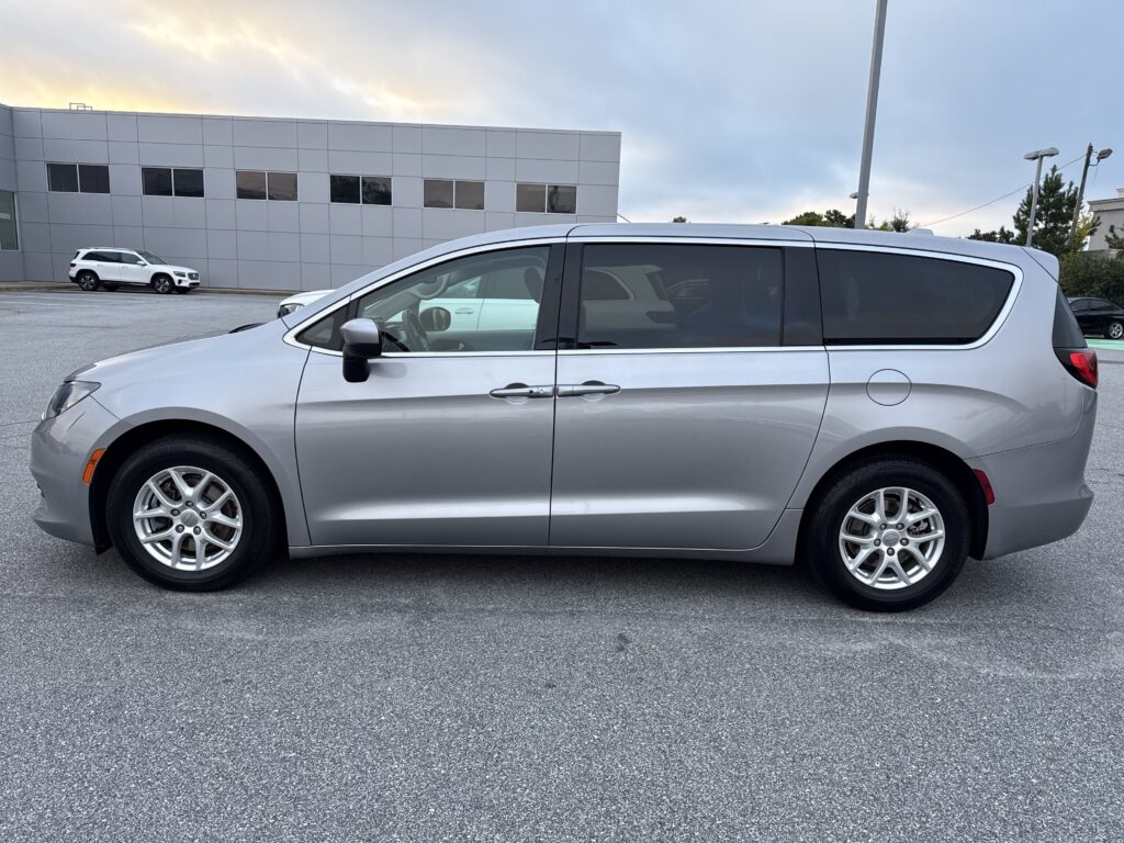 2017 Chrysler Pacifica LX