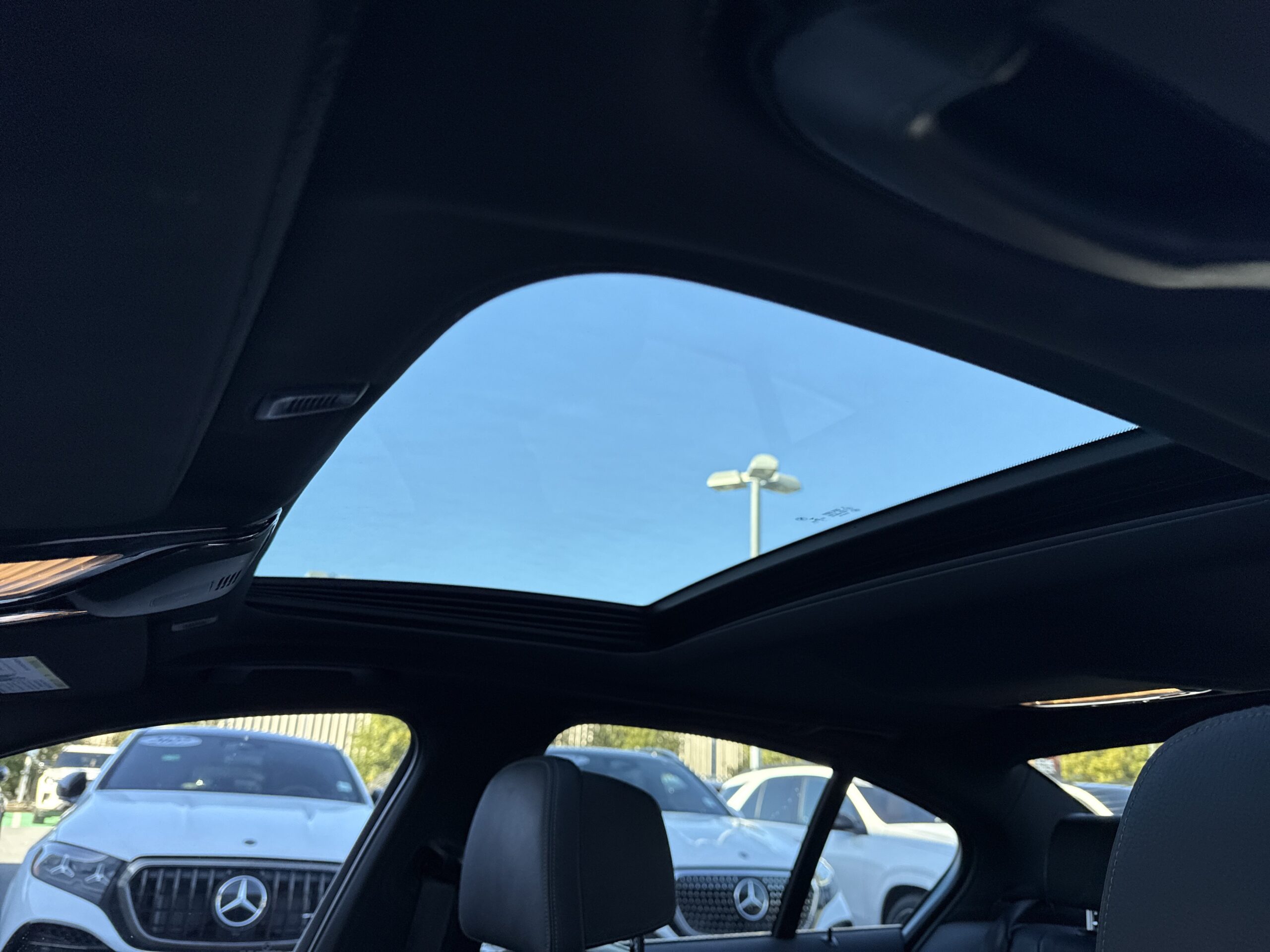 2022 BMW  M550i xDrive