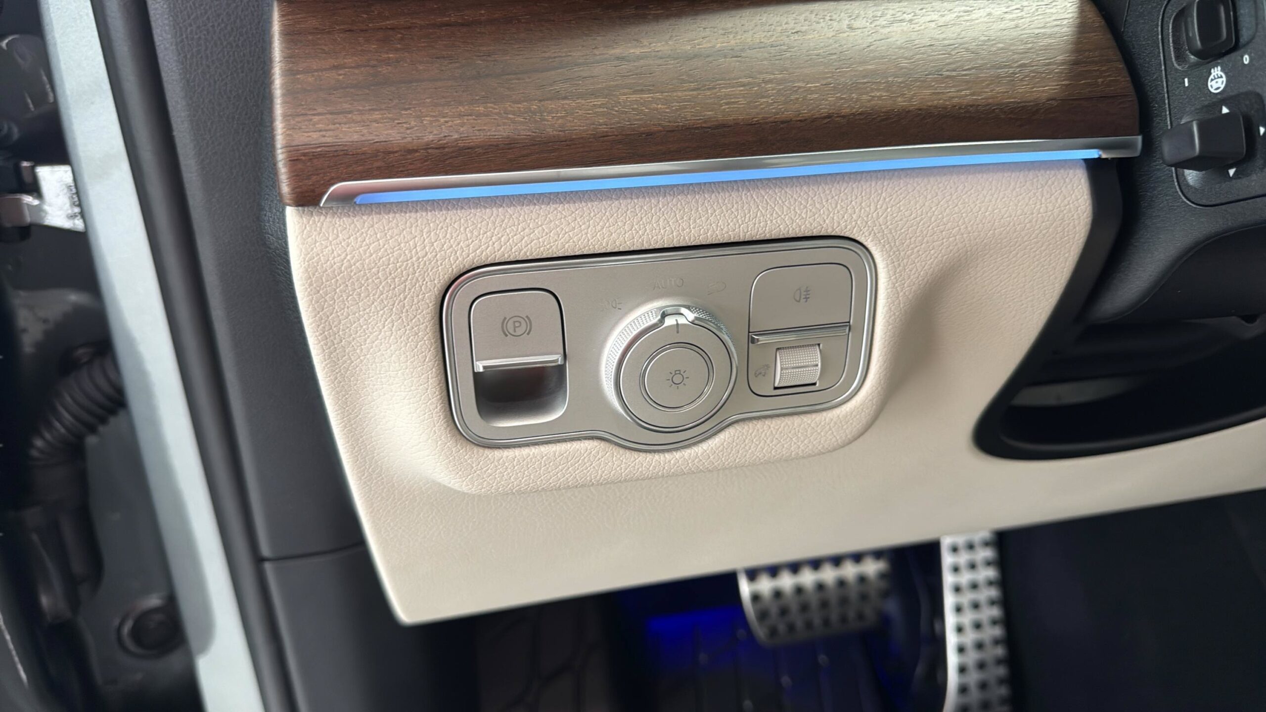 2026 Mercedes-Benz  GLS 450