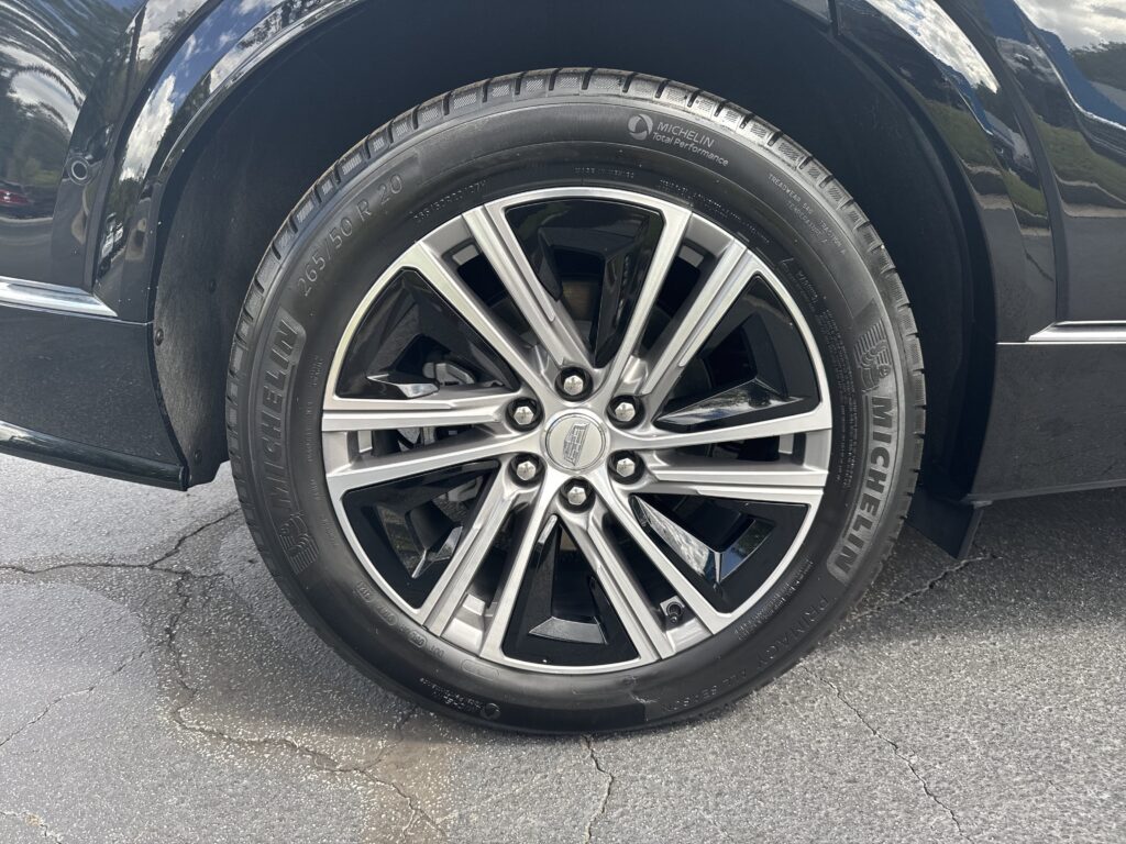 2024 Cadillac LYRIQ Tech