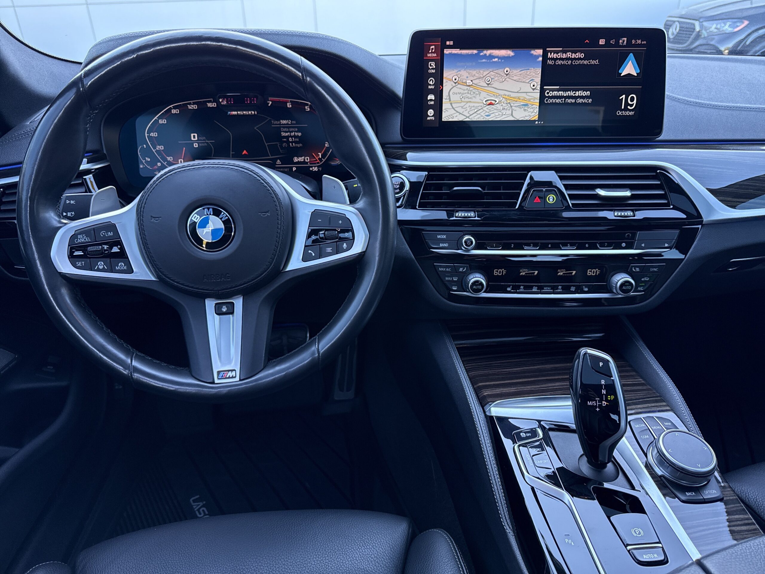 2022 BMW  M550i xDrive