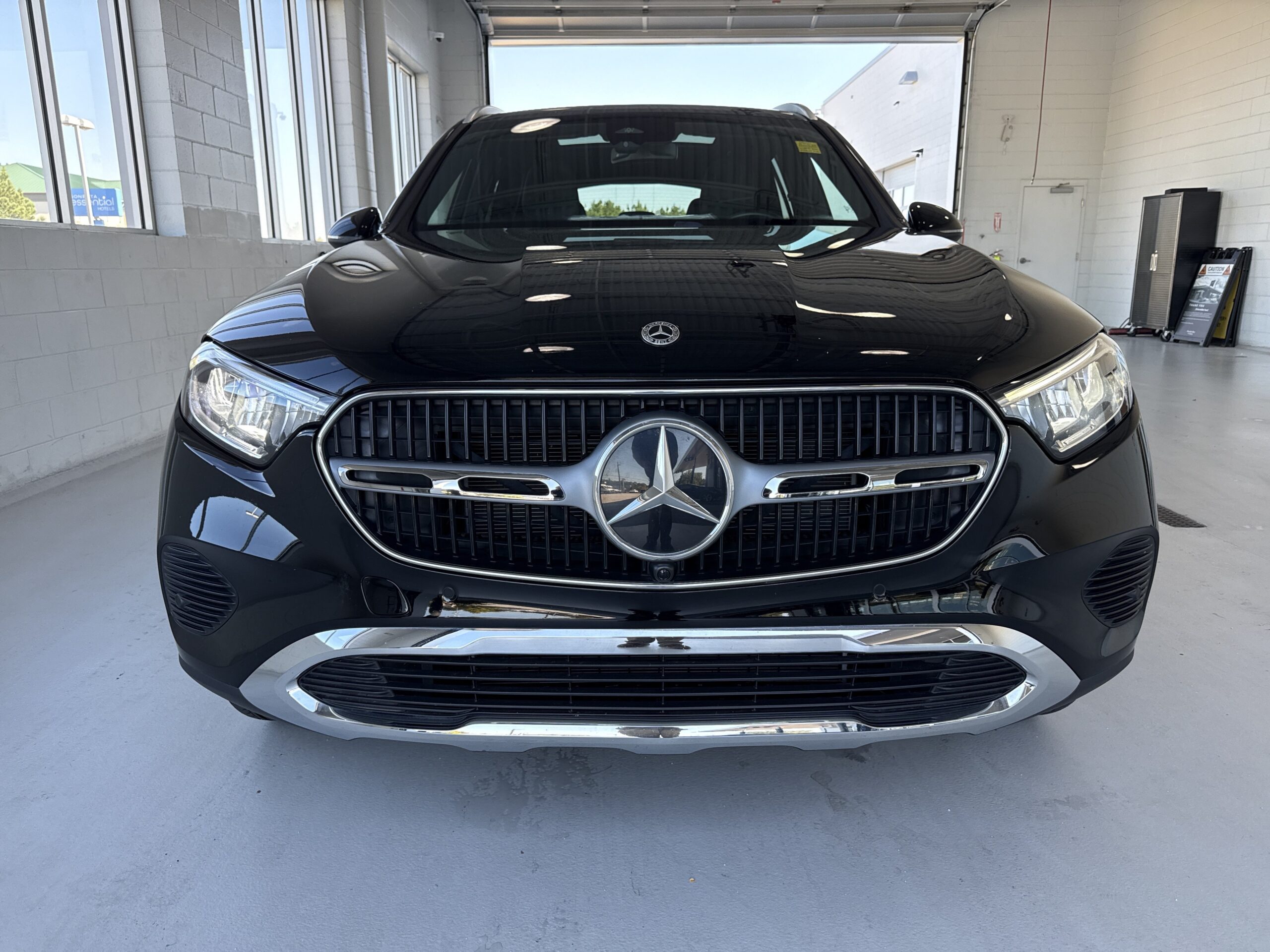 2025 Mercedes-Benz  GLC 300
