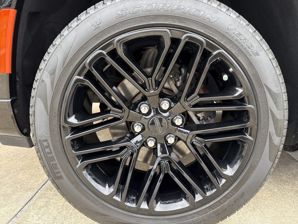 2025 Jeep Wagoneer Series II Carbide