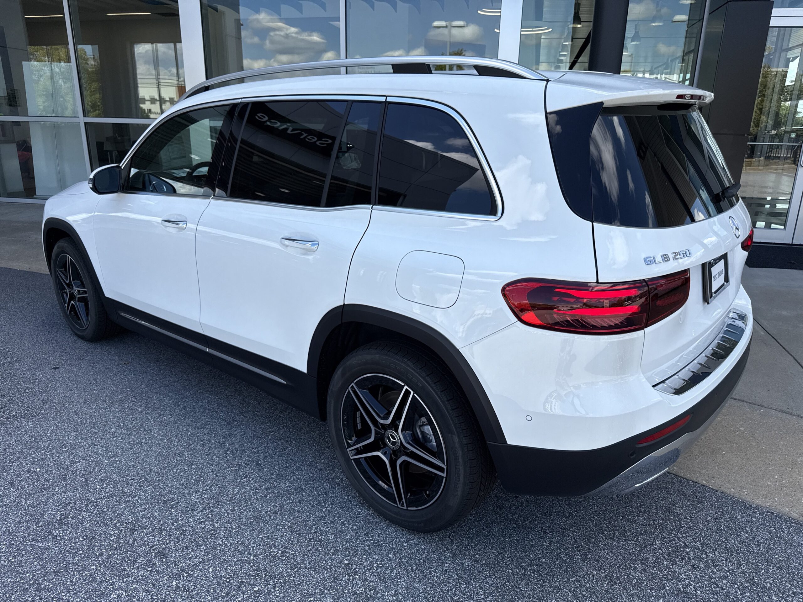 2026 Mercedes-Benz  GLB 250