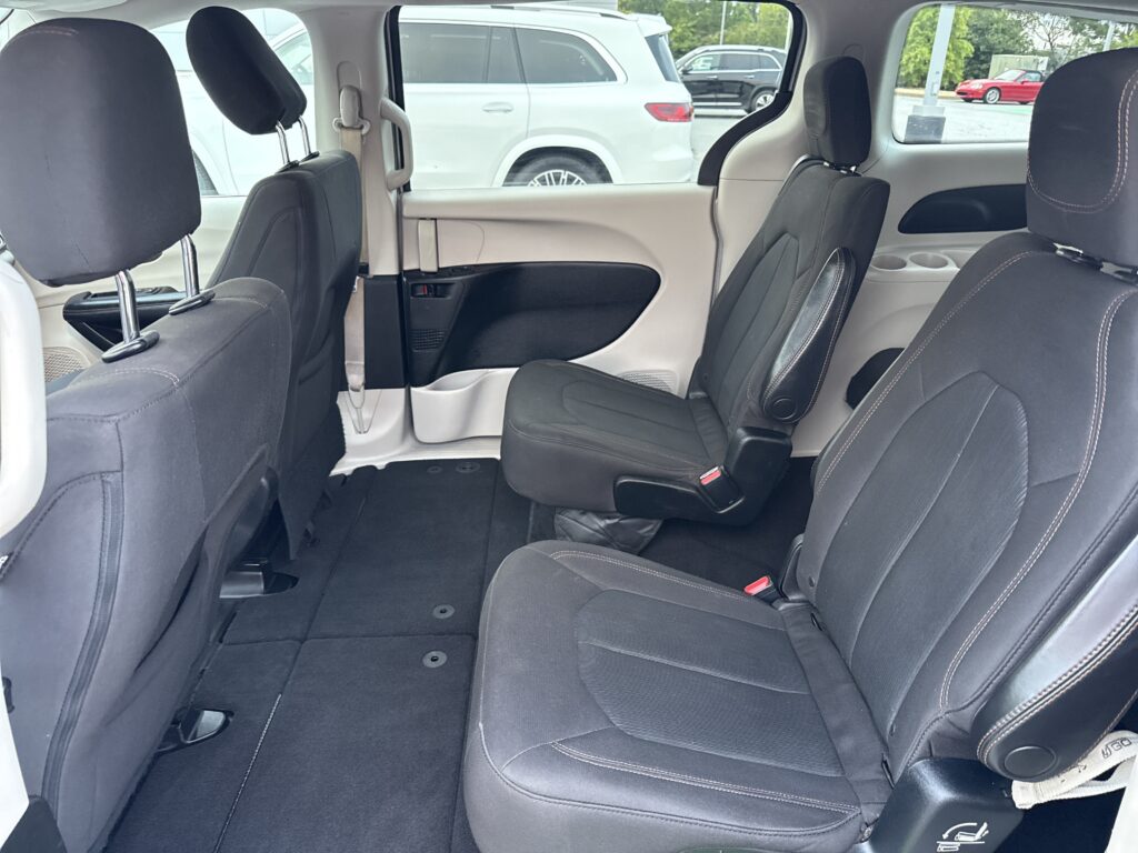 2017 Chrysler Pacifica LX