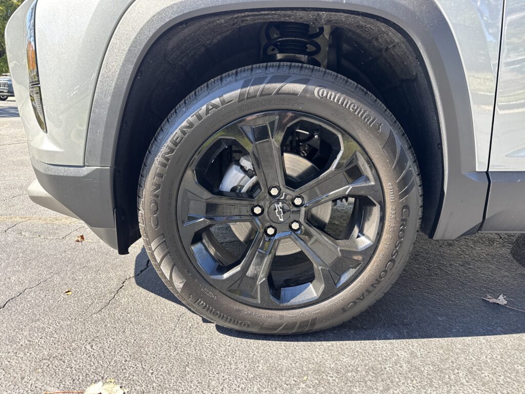 2027 Chevrolet Equinox FWD LT