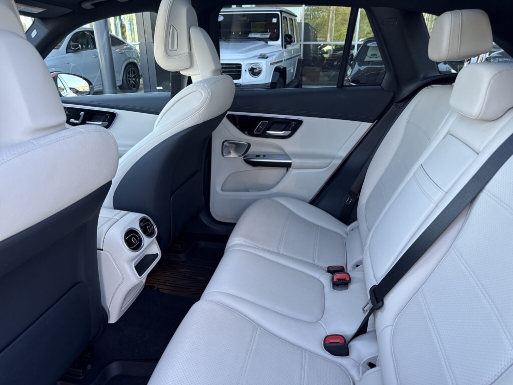 2024 Mercedes-Benz  GLC 300